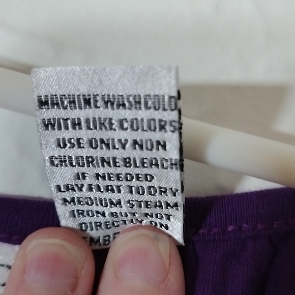 Purple Dress or Long Top with Embroided Flowers on front Size 14 / 16 - Picture 6 of 7